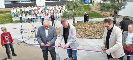 OTVORITEV PRENOVLJENEGA IGRIŠČA OŠ ŠKOFLJICA