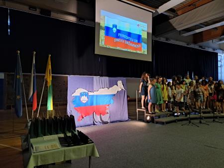 ZAKLJUČEK ŠOLSKEGA LETA IN PODELITEV ŽUPANOVIH PRIZNANJ OSNOVNOŠOLCEM 2022/23