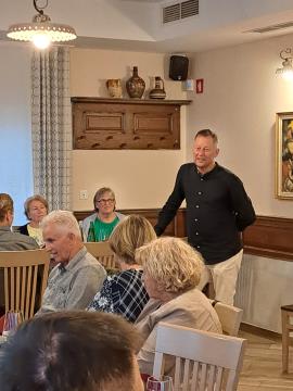 Prostovoljce je nagovoril župan Primož Cimerman in s ejim zahvalil za njihov nesebično delo.