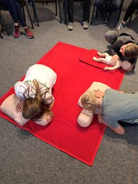 BREZPLAČNA DELAVNICA OBČINE ŠKOFLJICA: TEMELJNI POSTOPEK OŽIVLJANJA