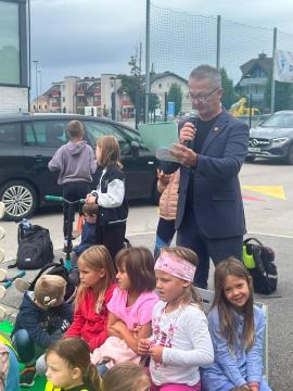 ETM DNEVNA SOBA 2024