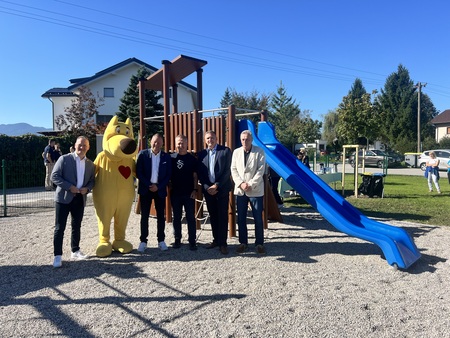 OTVORITEV: NOVI MEDGENERACIJSKI PARK  V BABNI GORICI