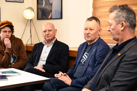 ŽUPAN PRIMOŽ CIMERMAN IN PREDSTAVNIKI VLADE OBISKALI MC ŠPICA NA ŠKOFLJICI