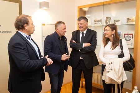 Čezmejna regija Ljubljana–Novo mesto–Karlovec–Zagreb z jasno vizijo razvoja do leta 2034